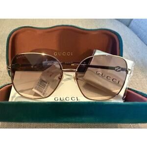 Gucci NWT Cut Out Square Sunglasses Gold Frame